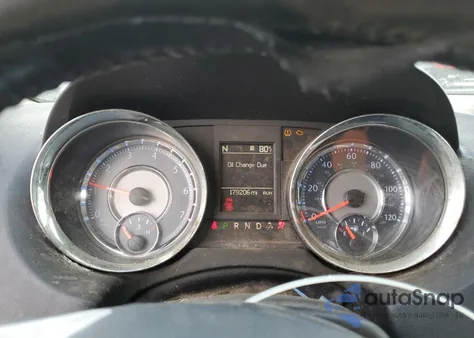 2015 Chrysler Town & Country Touring z USA, uszkodzony, nr VIN 2C4RC1BG2FR587718